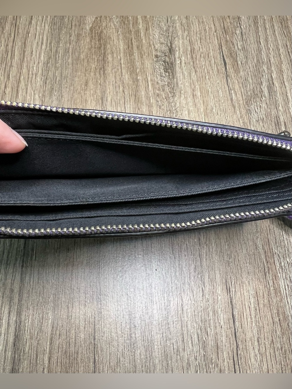 EUC Coach Purple Pebbled Leather Wristlet - Picture 5 of 6